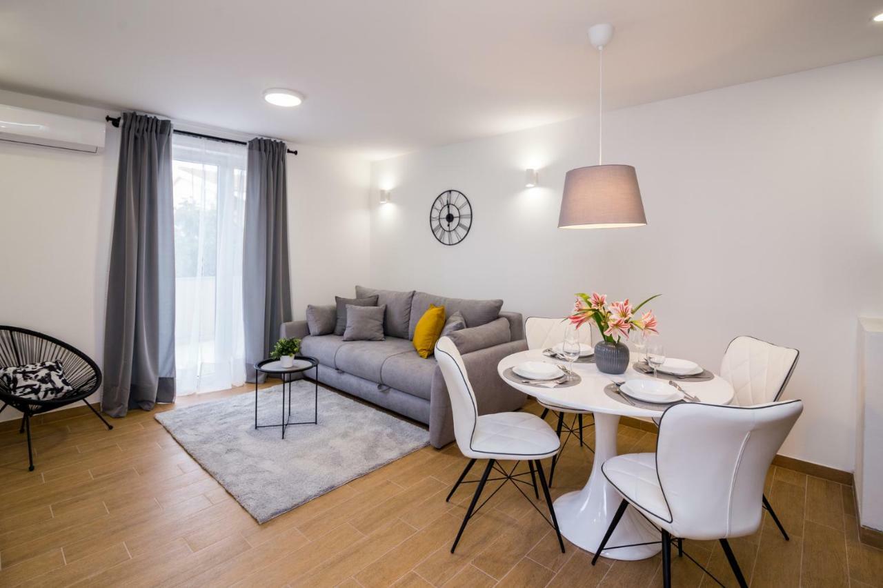 Fk Apartments Pakostane Ngoại thất bức ảnh