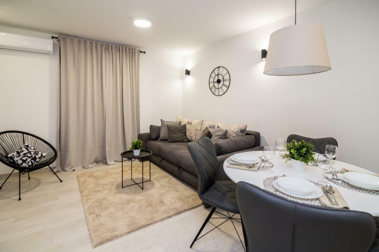 Fk Apartments Pakostane Ngoại thất bức ảnh